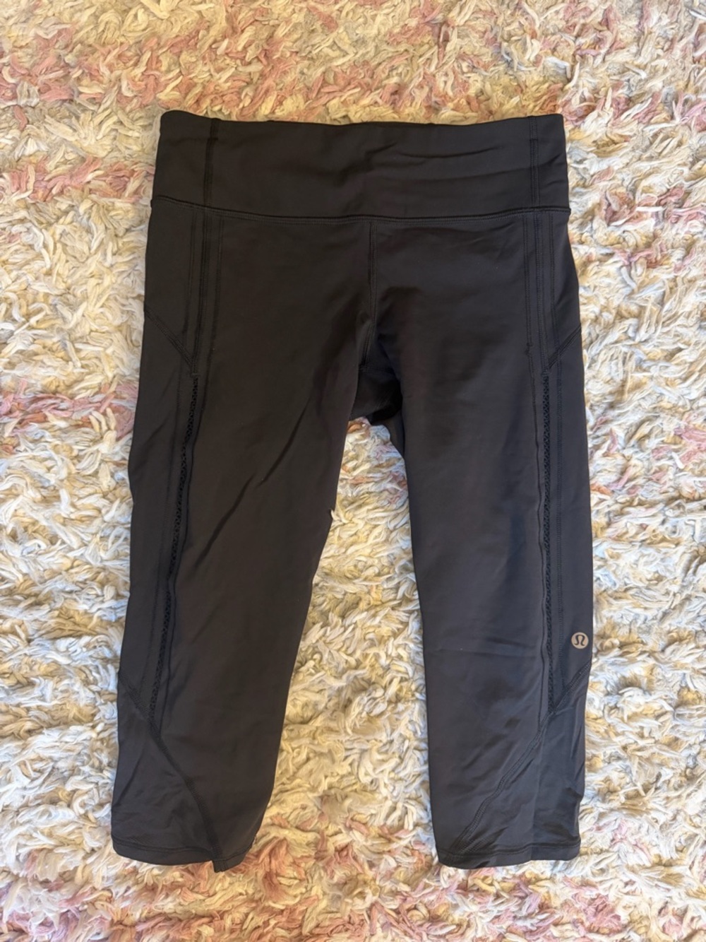 Lululemon cropped luxtreme leggings 6
